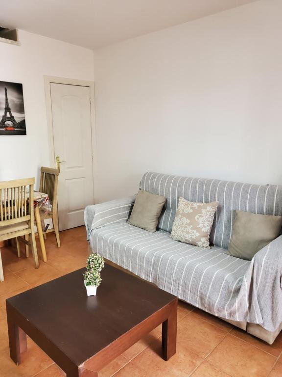 Posedenie v ubytovaní DUPLEX ESPECTACULAR en PRIMERA LÍNEA NATURISTA!
