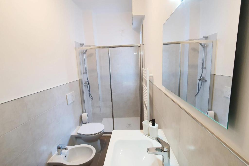 Kúpeľňa v ubytovaní A due passi dal mare - Appartamento per vacanze (cod. CITRA 008059-LT-0372)