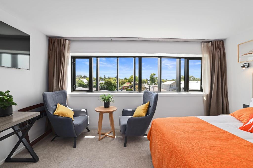 Golden Hotel - Deluxe Double Room