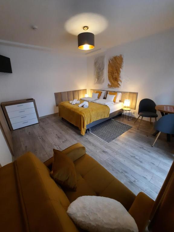 Karkonoskie Widoki - Triple Room With Balcony
