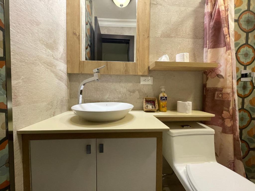 Koupelna v ubytování Hotel Shalom