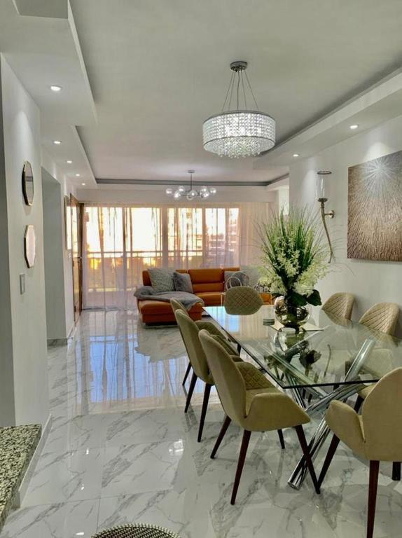 Downtown Santo Domingo Luxury Condo (Rep. Dominicana Ensanche Piantini