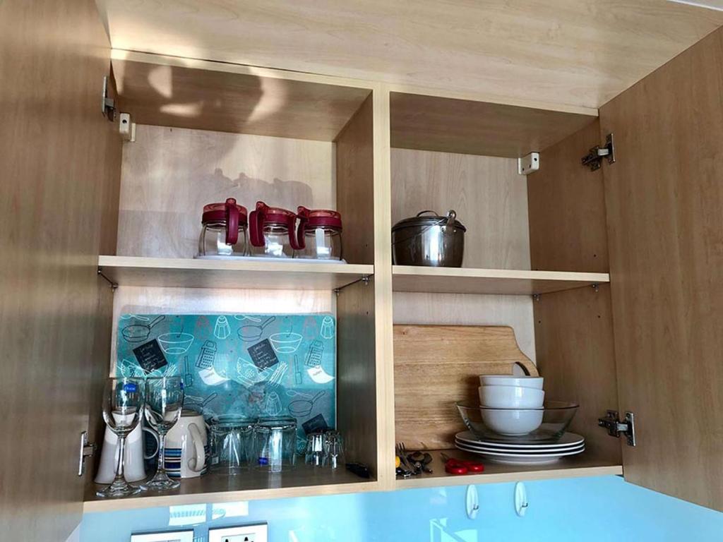 Kuchyň nebo kuchyňský kout v ubytování Grande Carribean condo sea view&park view Comfortable 1 bedroom apartment for 3 person with washing machine , kitchen and all utensils for the cooking