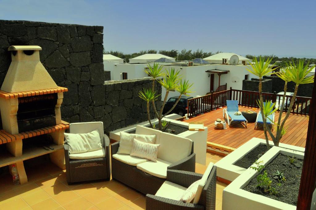 Posezení v ubytování Playa Blanca Vista Lobos Villa with sea view