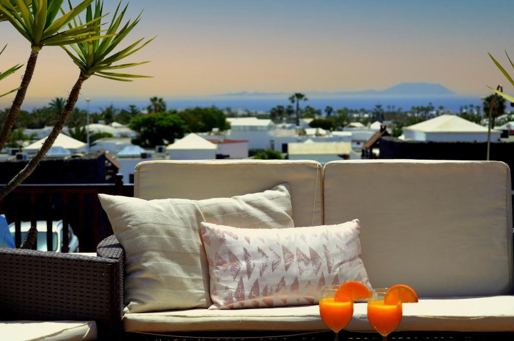 Posezení v ubytování Playa Blanca Vista Lobos Villa with sea view