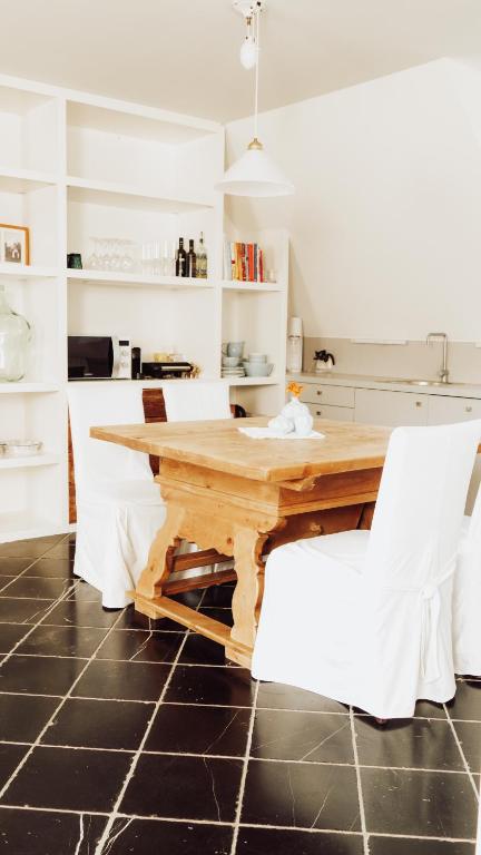 Kuchyň nebo kuchyňský kout v ubytování WINEHOUSE Living