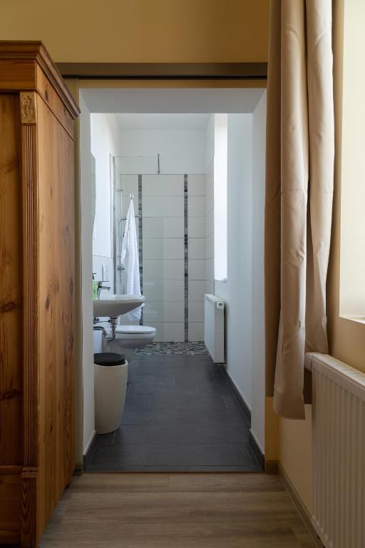 Koupelna v ubytování DK Glasmanufaktur GmbH