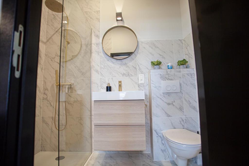 Luxury Suites Meir - One-Bedroom Apartment