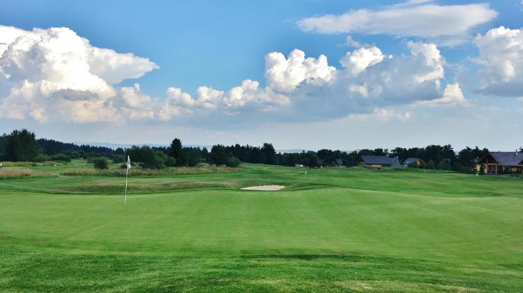 Golf facilities at A villát or nearby