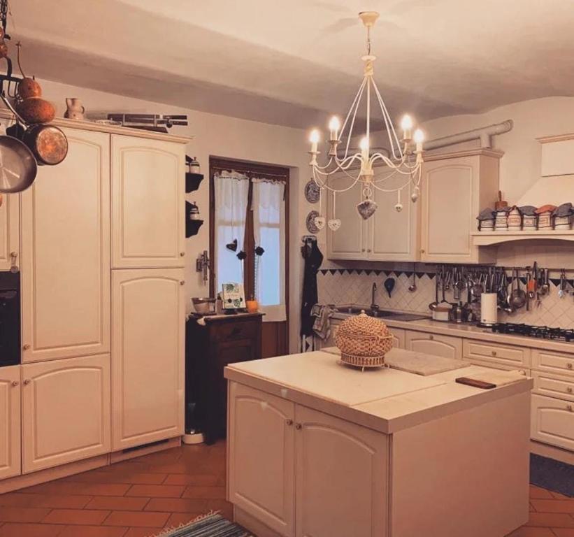 Kuchyňa alebo kuchynka v ubytovaní Agriturismo i Gessi
