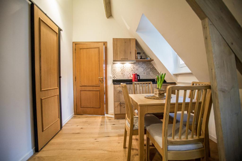Luxury Suites Riverside Residence - Studio Apartment