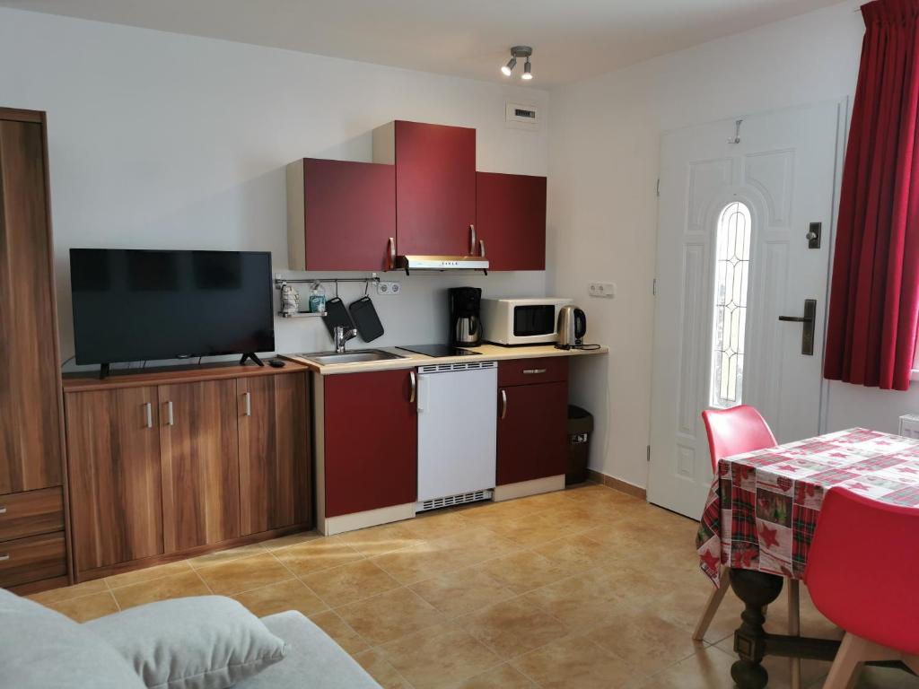 Kuchyň nebo kuchyňský kout v ubytování ​Gästehaus Frans-Jozef