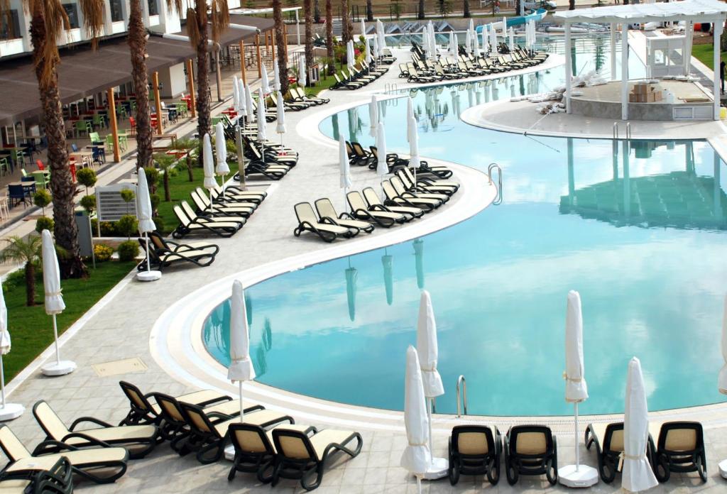Bazén v ubytování Port River Hotel&Spa nebo v jeho okolí