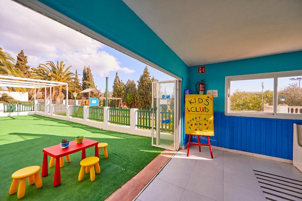 Aparthotel Holiday Center, Santa Ponsa – Precios actualizados ...