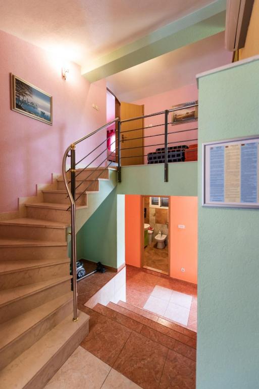 Fotografia z galérie ubytovania Apartment in Vinišce with Balcony, Air condition, WIFI, Washing machine (4753-7) v destinácii Vinišće