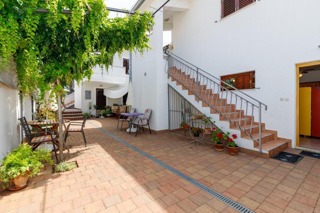 Balkón nebo terasa v ubytování Apartments Pernar