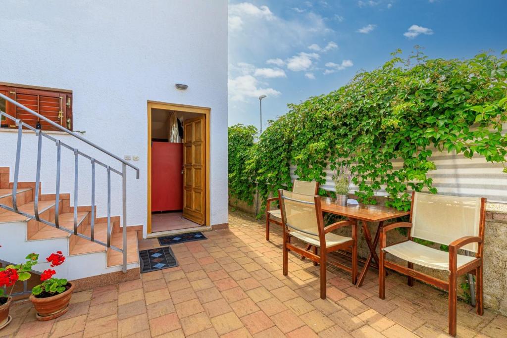 Balkón nebo terasa v ubytování Apartments Pernar