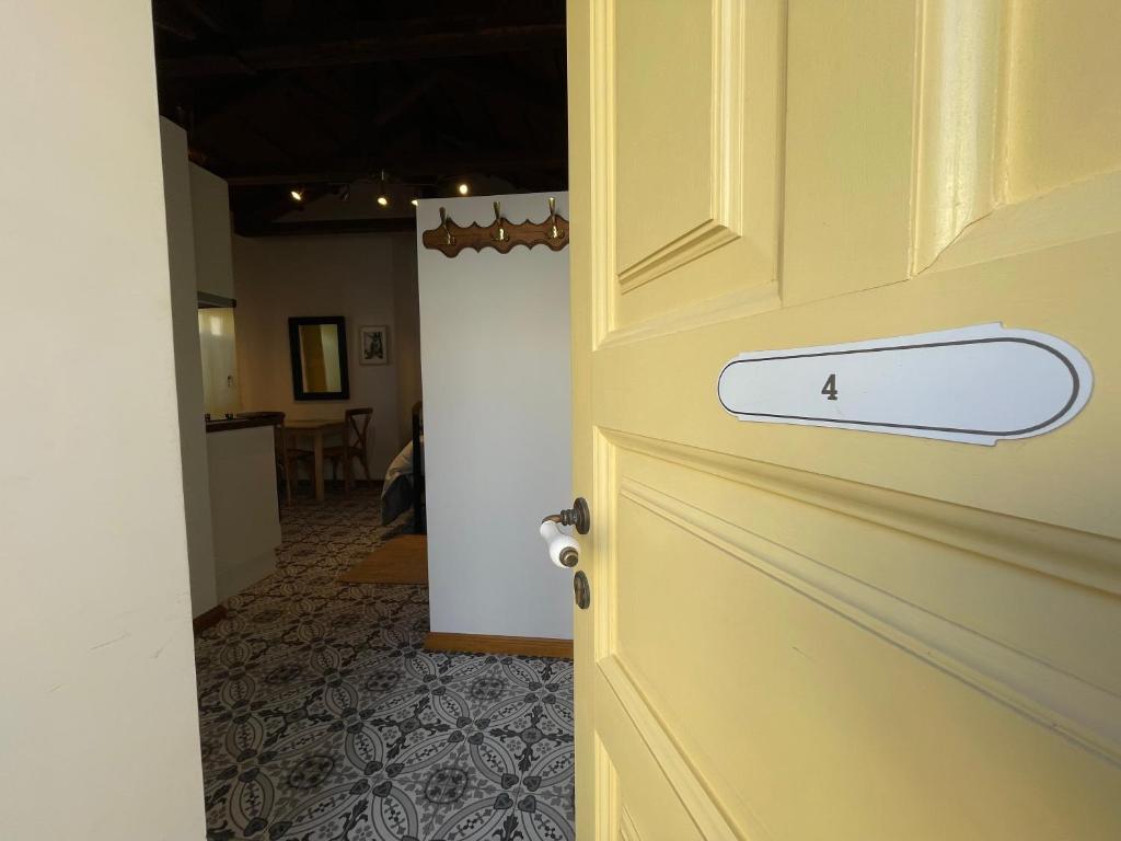 Rafalias Mansion - 4