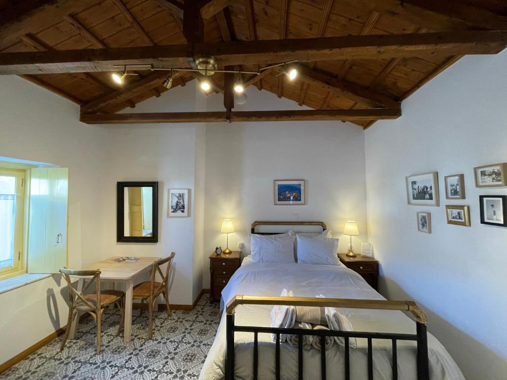 Rafalias Mansion - 5