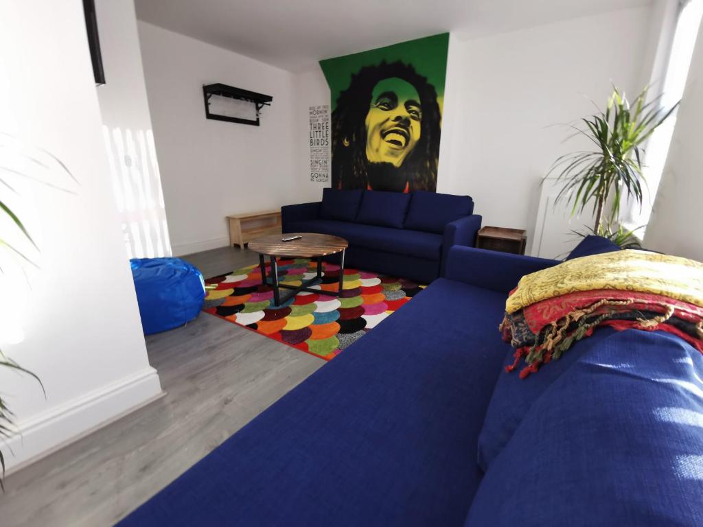 The Bob Marley 'One Love' Liverpool Apartment, Chilled vibes, Wifi Netflix