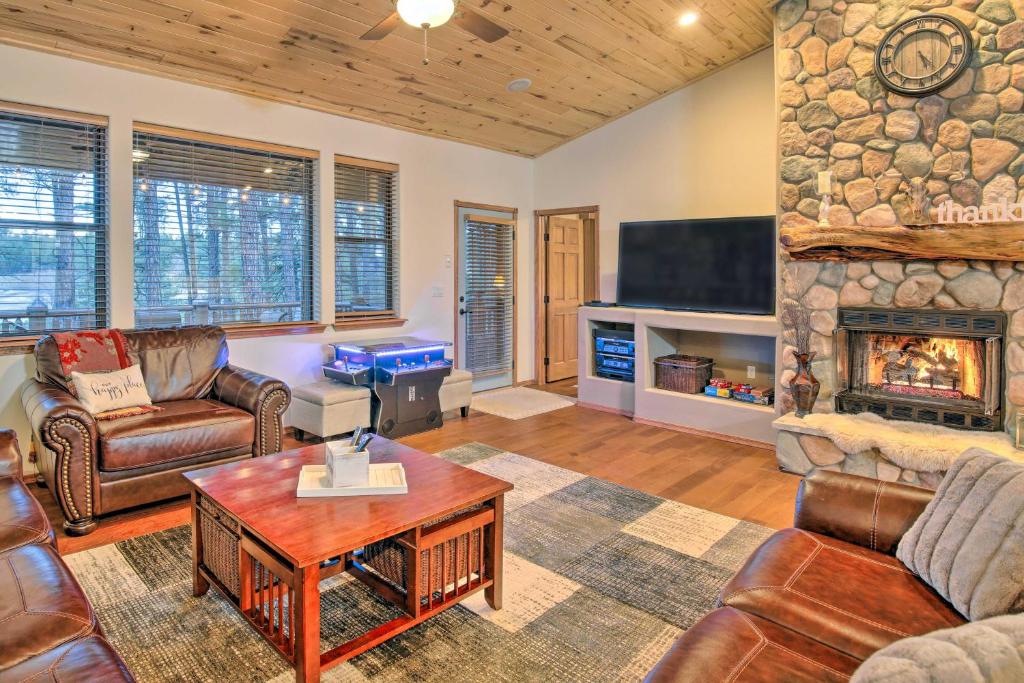 Torreon Show Low Escape with Grill and Fire Pit!, Show Low (updated