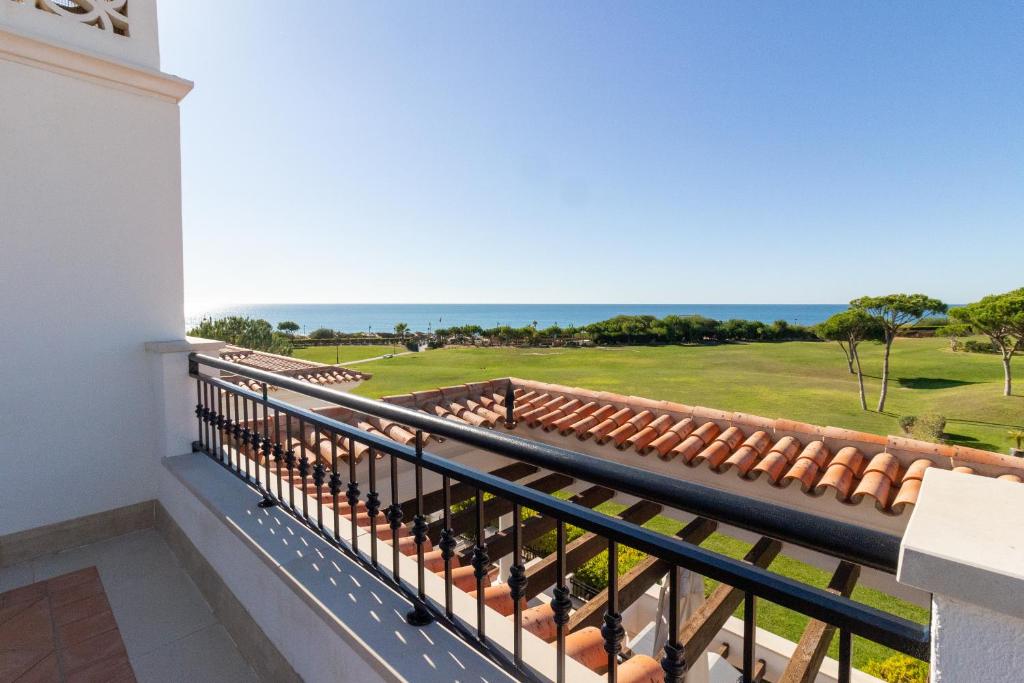 Dunas Douradas Beach Club - Apartamento De Dos Dormitorios Con Vista Al Mar - Primer Piso