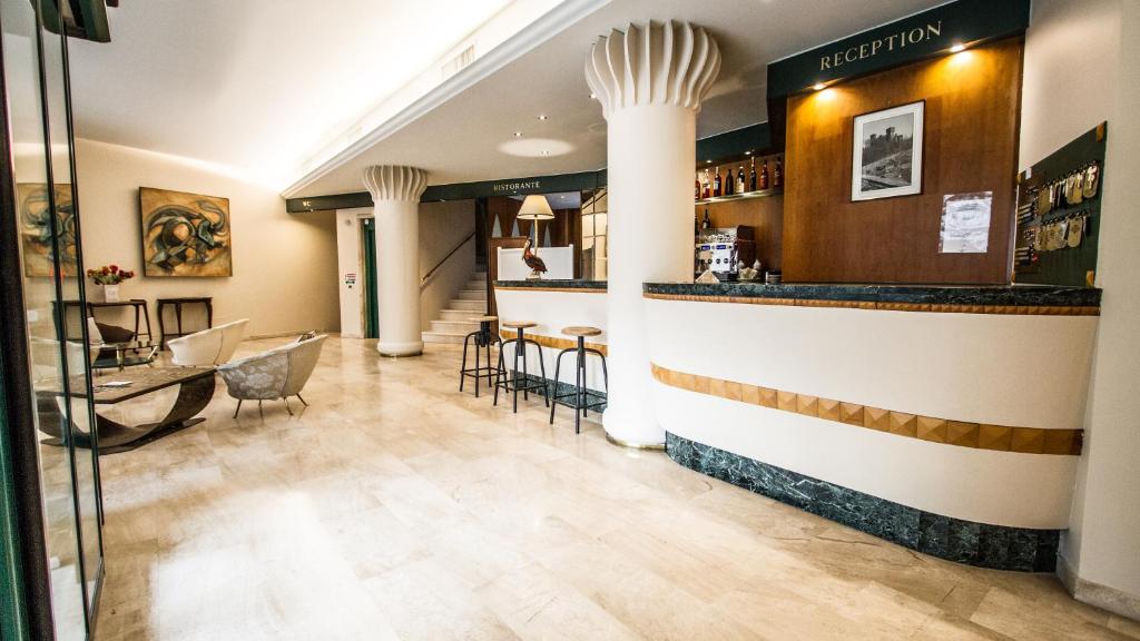 Posedenie v ubytovaní Hotel Elefante