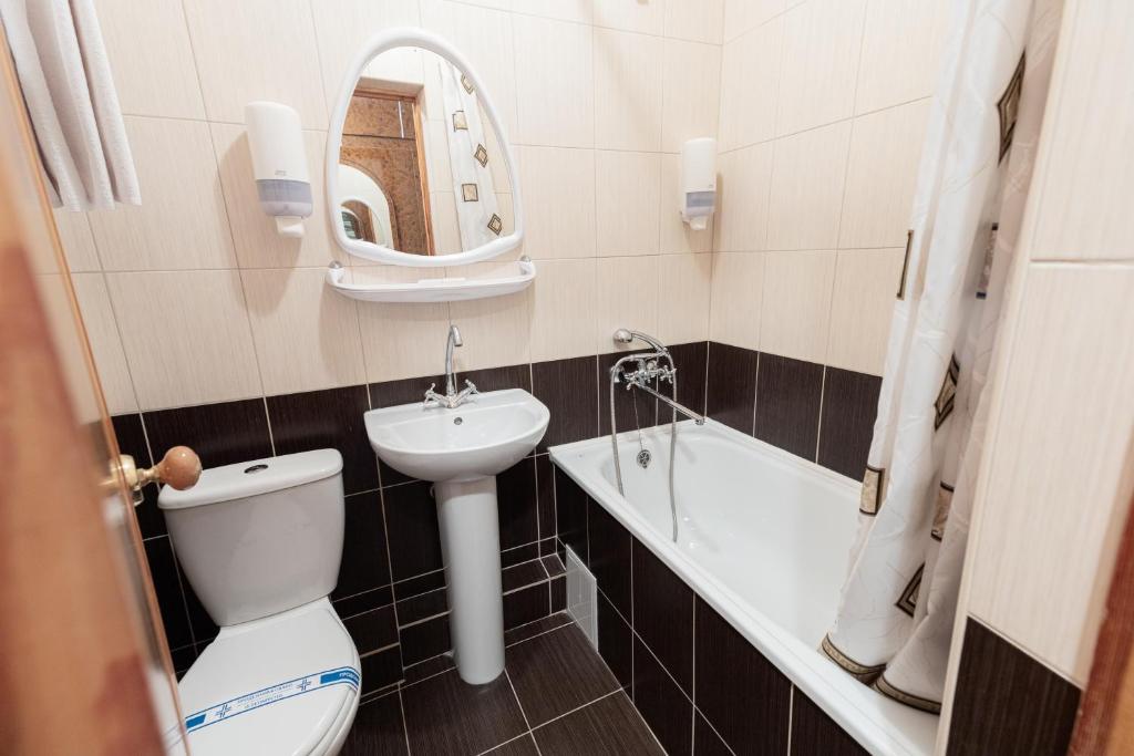 Koupelna v ubytování Hotel Mir