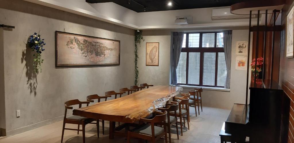 Un lugar para sentarse en 藏風民宿THE WIND GUESTHOUSE 2022
