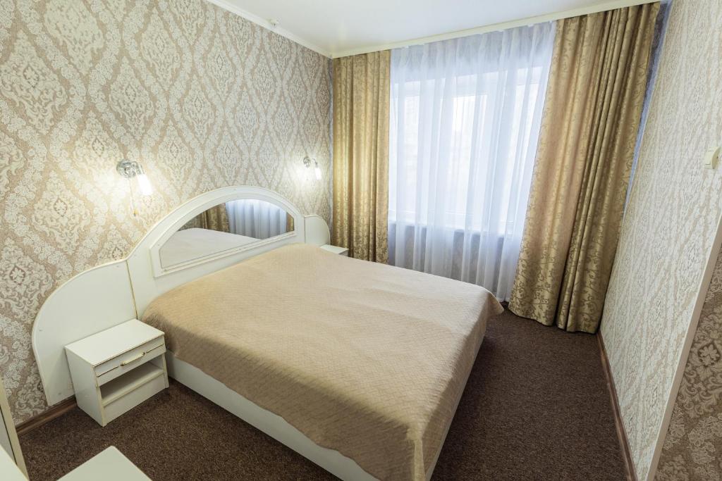 Hotel Mir - Housity