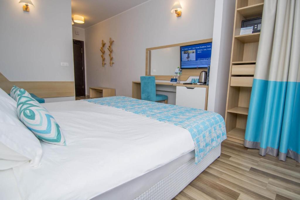 Nevis Resort & Aqua Park - All Inclusive - Habitación Doble Con Balcón
