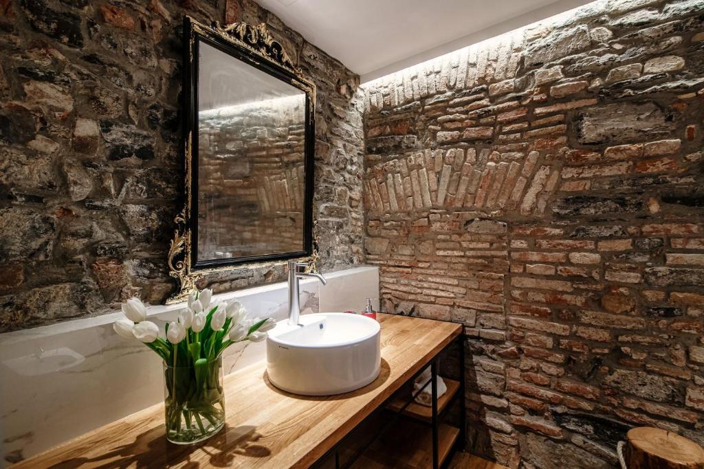 Vitrum - Como Luxury Suites photo