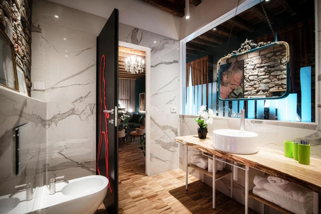 Aurum - Como Luxury Suites - 8