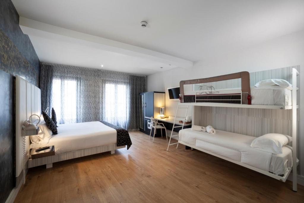 
Quadruple Room (4 Adults)
