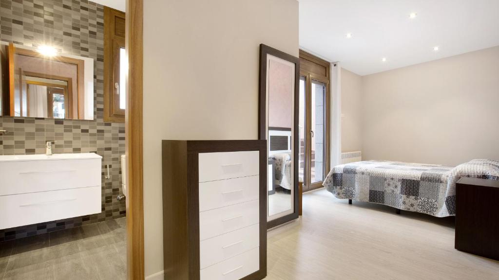 Postel nebo postele na pokoji v ubytování 2Pau - Lloret de Mar