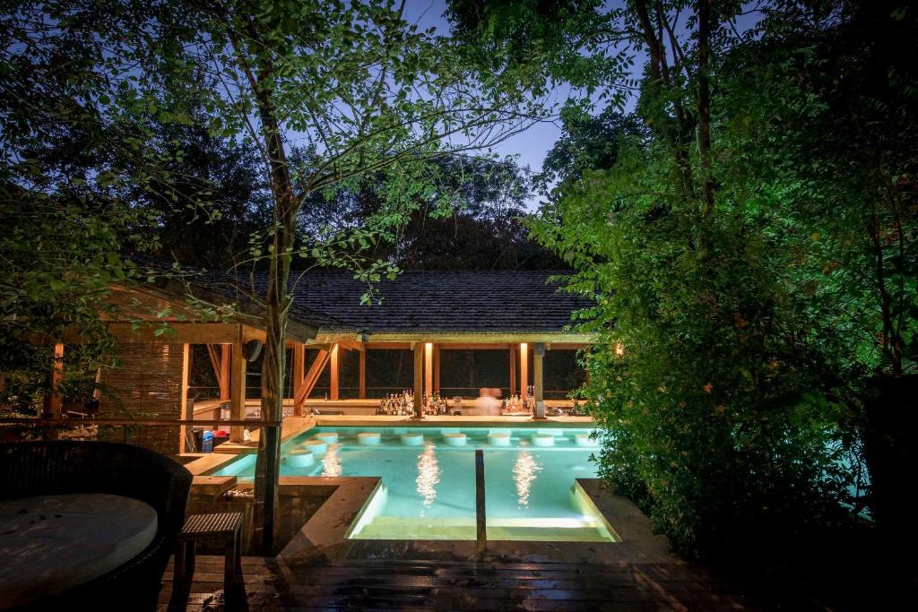 Bazén v ubytování Rio Perdido Hotel & Thermal River nebo v jeho okolí