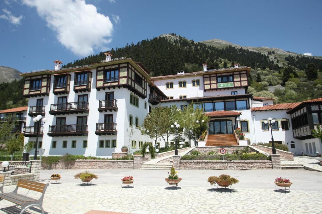 Nespecifikovaný výhled na hory nebo výhled na hory při pohledu z hotelu