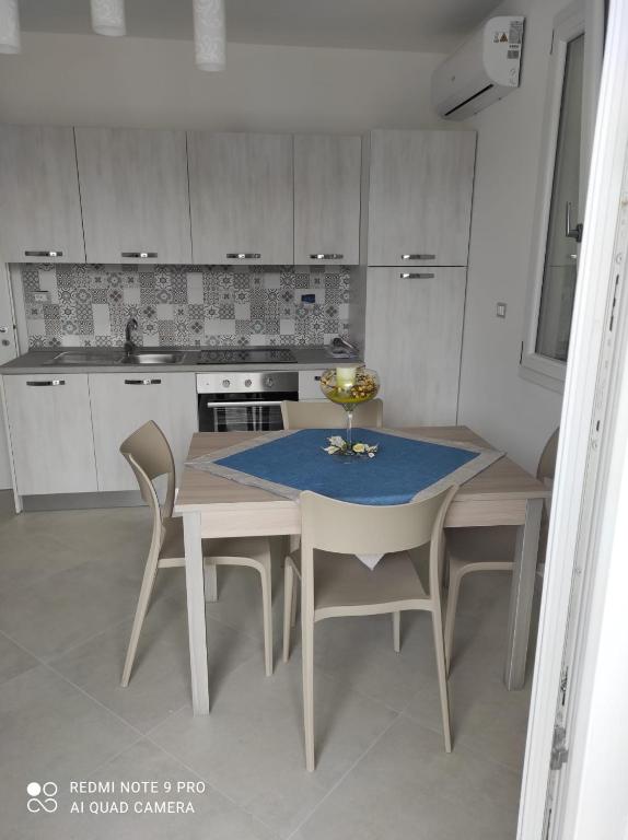 A kitchen or kitchenette at Casa Sole