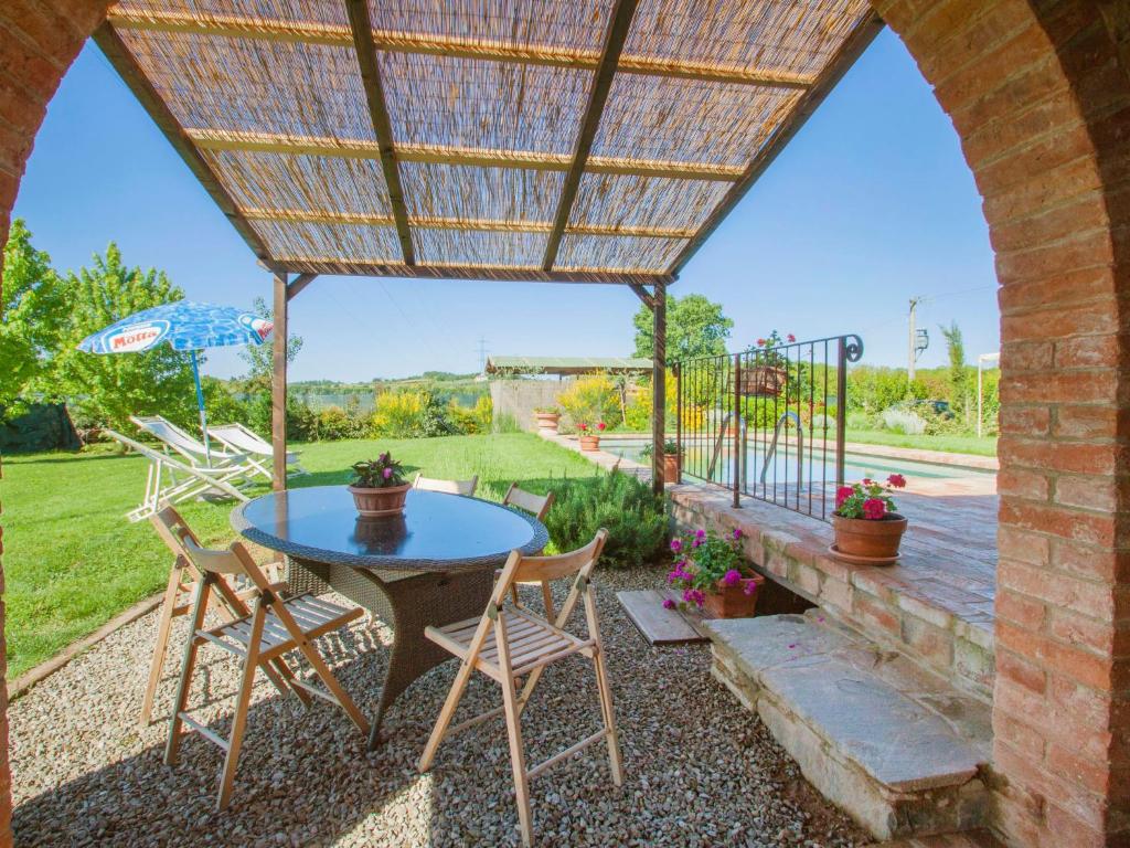 Vonkajšia záhrada v ubytovaní Holiday Home La Capannina by Interhome