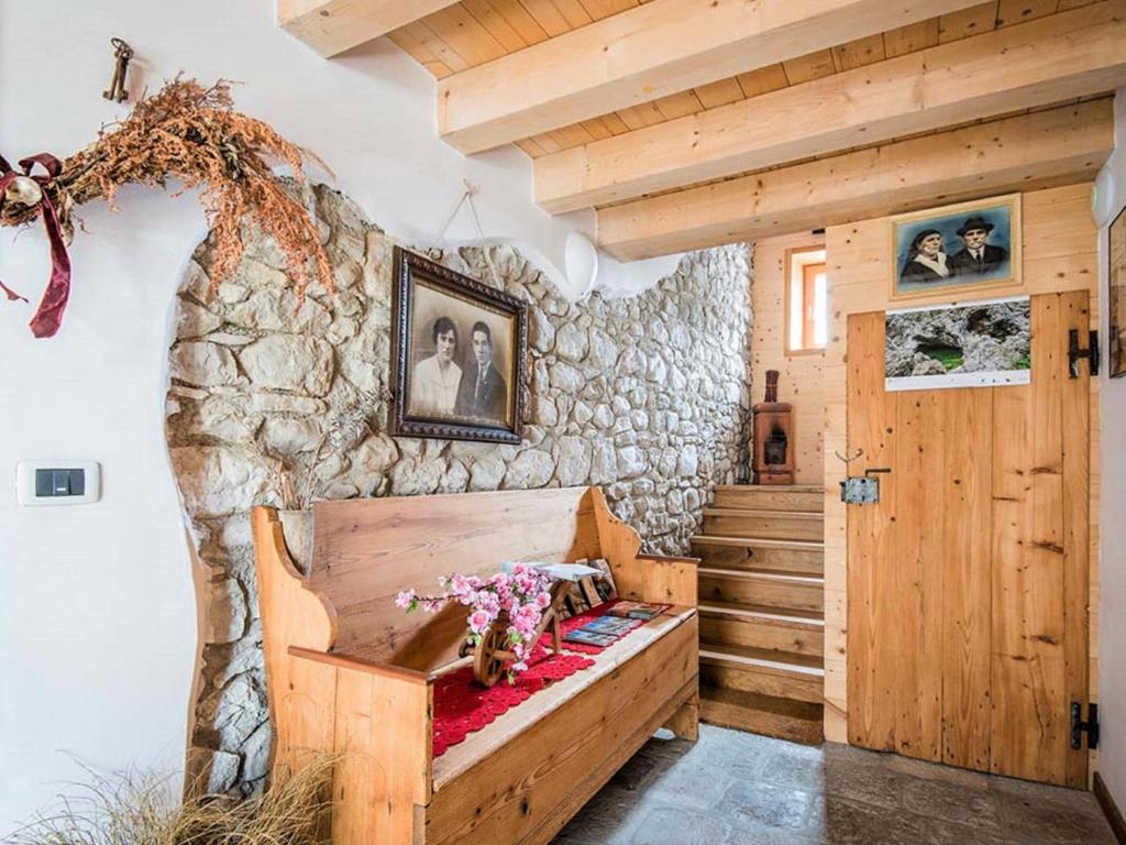 Posteľ alebo postele v izbe v ubytovaní Apartment Albergo Diffuso - Cjasa Ustin-3 by Interhome