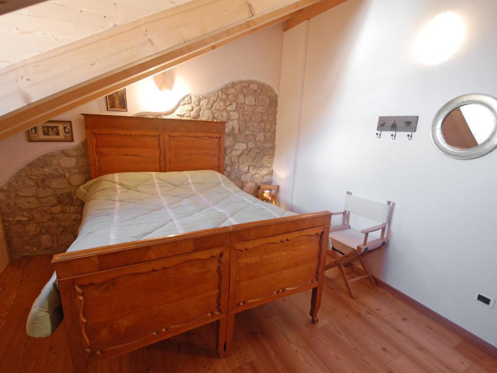 Postel nebo postele na pokoji v ubytování Apartment Albergo Diffuso - Cjasa Ustin-1 by Interhome