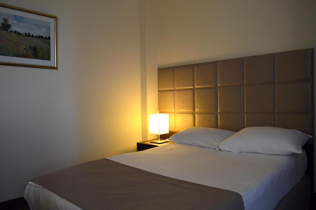 Aviatrans Hotel - 豪华单人间