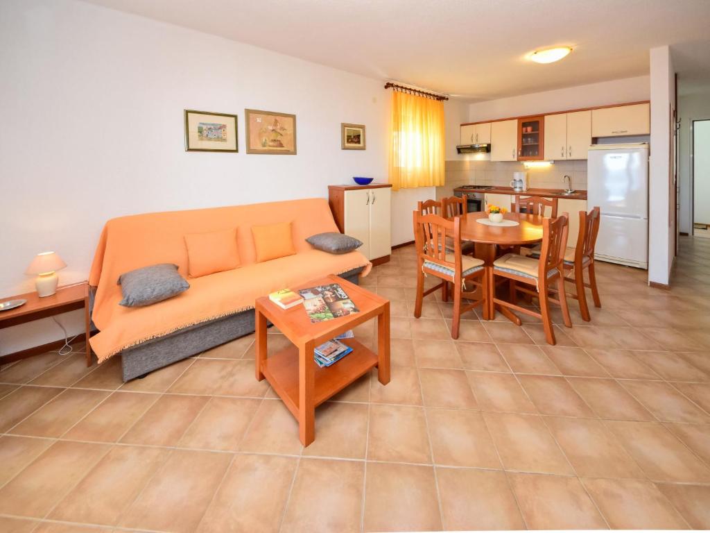 Kuchyň nebo kuchyňský kout v ubytování Apartment Lucija-2 by Interhome