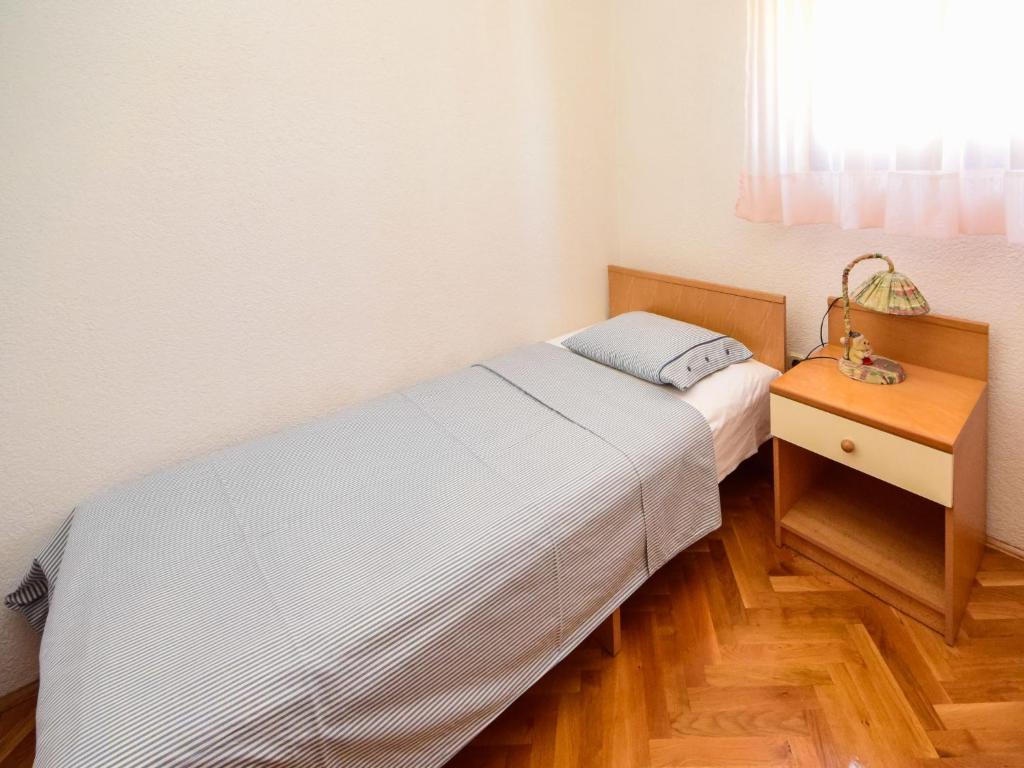 Postel nebo postele na pokoji v ubytování Apartment Lucija-2 by Interhome