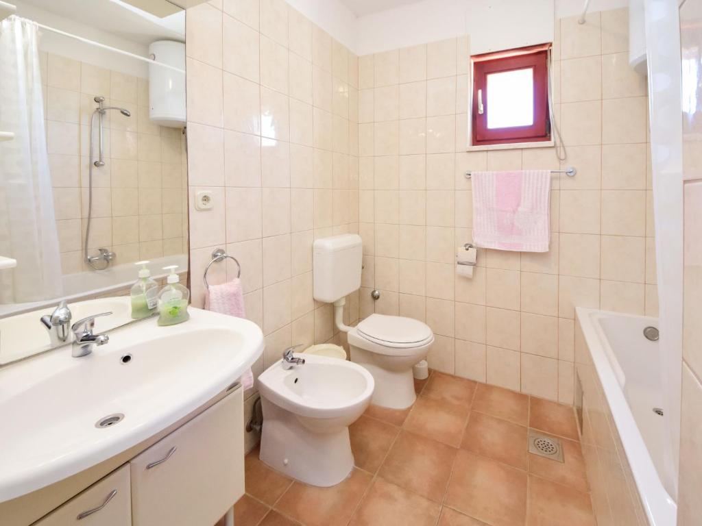 Koupelna v ubytování Apartment Lucija-2 by Interhome