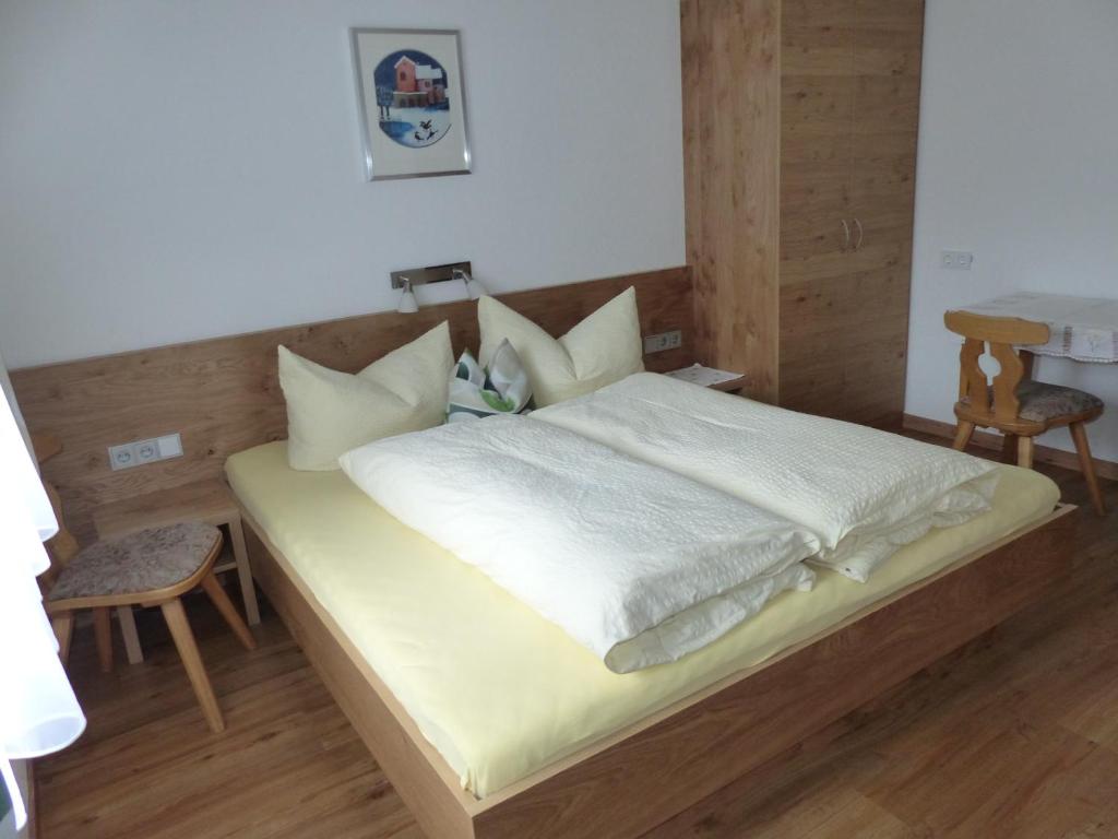 Rúm í herbergi á Haus Wechner