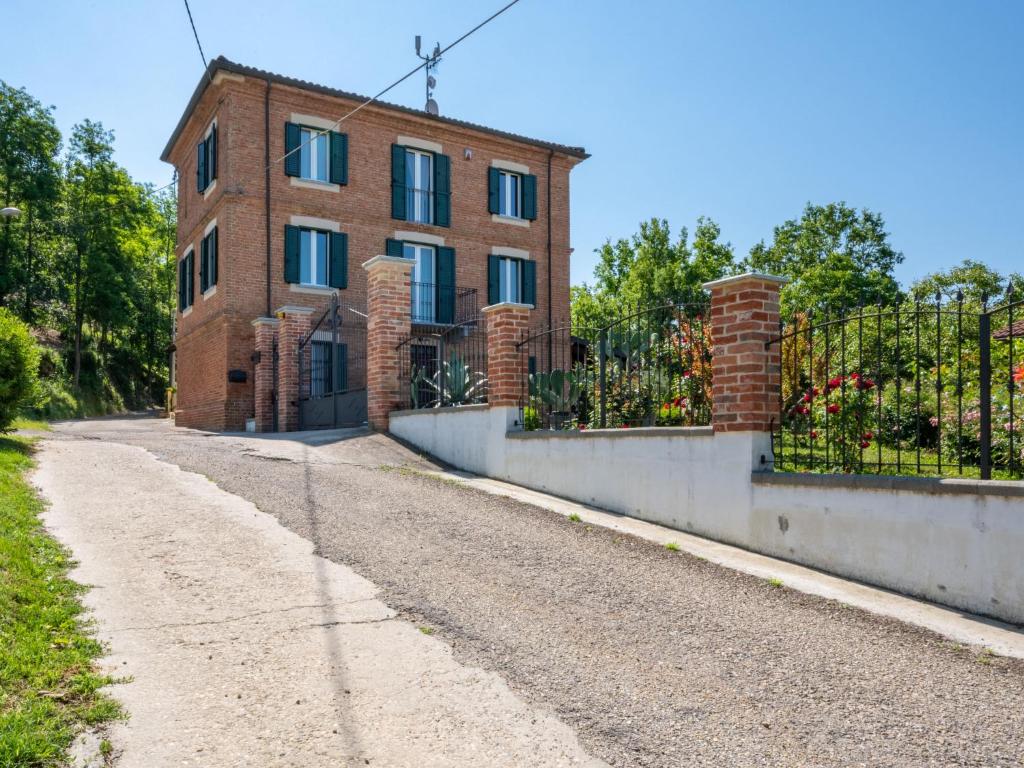 The building in which the holiday home is located