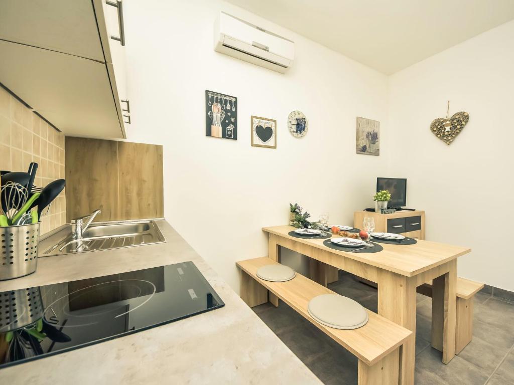 Fotografia z galérie ubytovania Apartment Snježana-4 by Interhome v destinácii Karlobag
