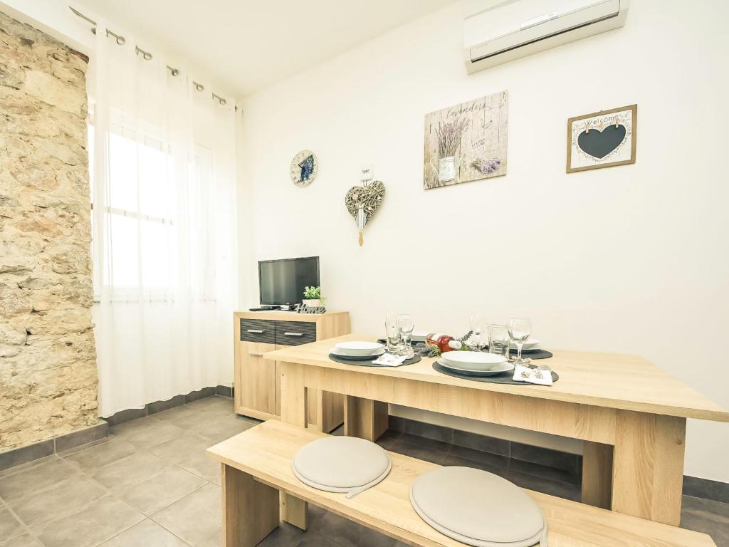 Kuchyň nebo kuchyňský kout v ubytování Apartment Snježana-3 by Interhome
