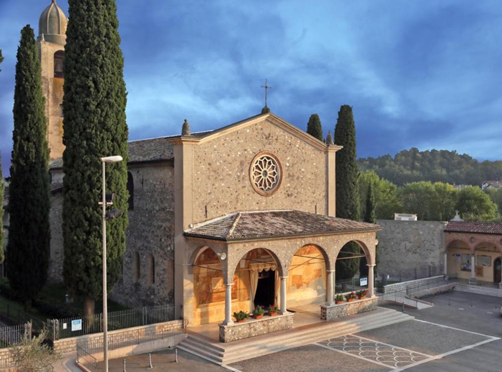 Fotografia z galérie ubytovania Locanda Al Santuario v destinácii Peschiera del Garda